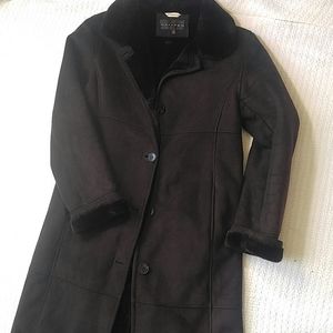 Gallery long black/lavender coat PS